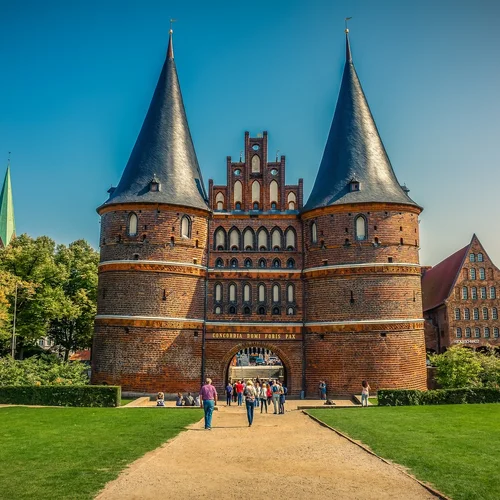 Lübeck Das Holstentor, das Wahrzeichen von Lübeck